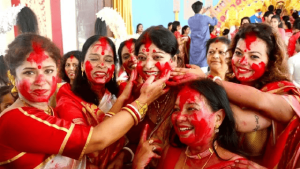 दशहरा के दिन सिंदूर खेला  Sindur Khela