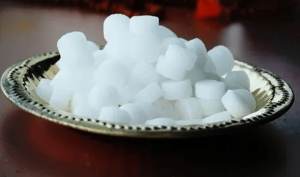 कपूर का स्वास्थ्य उपयोग