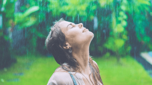प्राकृतिक पोषण रेन वॉटर