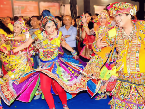 नवरात्र उत्सव का बदलता स्वरूप/The changing nature of Navratri festival