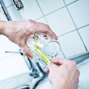 कांच के बर्तनों की सफाई/Glass Utensils Cleaning