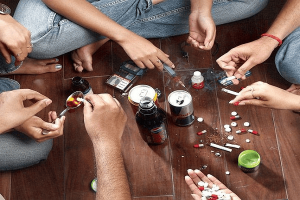 नशे की गिरफ्त में युवा पीढ़ी | Drug Addiction in the Youth